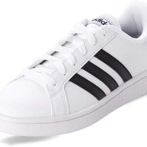 Vintage  Adidas Women's  Snekers Shoes Size 8.5 White / Black